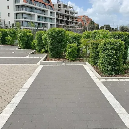 Rustig Gelegen Met Zwembad Op Wandelafstand Zeedijk En Jachthaven. Ньивпорт